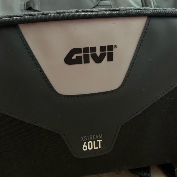 Motorcycle saddlebag 60L - Picture 7 of 12